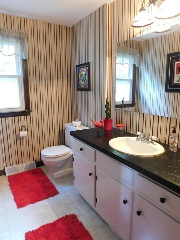 367 Gooseberry Road West Springfield, MA 01089 - Photo 17 of 30 Gallery Image 17