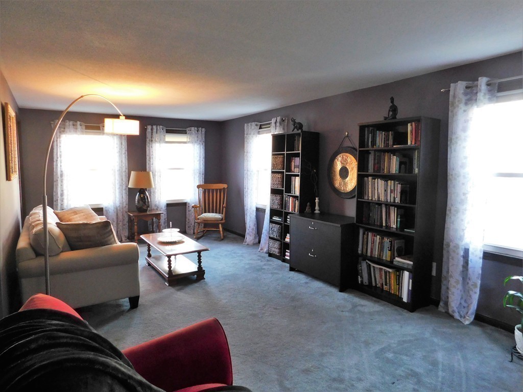 367 Gooseberry Road West Springfield, MA 01089 - Photo 8 of 30 Gallery Image 8