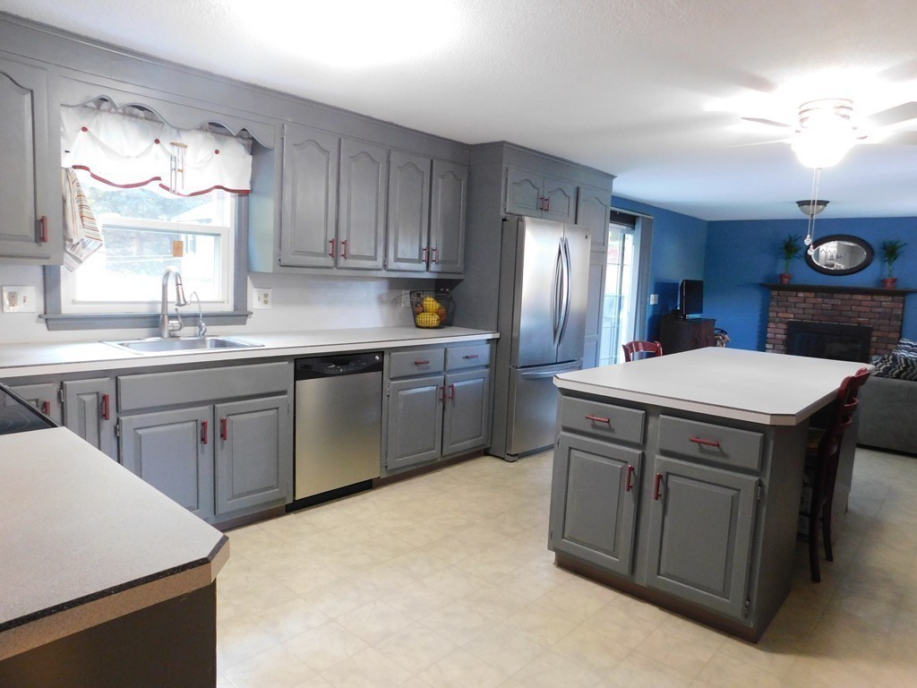 367 Gooseberry Road West Springfield, MA 01089 - Photo 9 of 30 Gallery Image 9