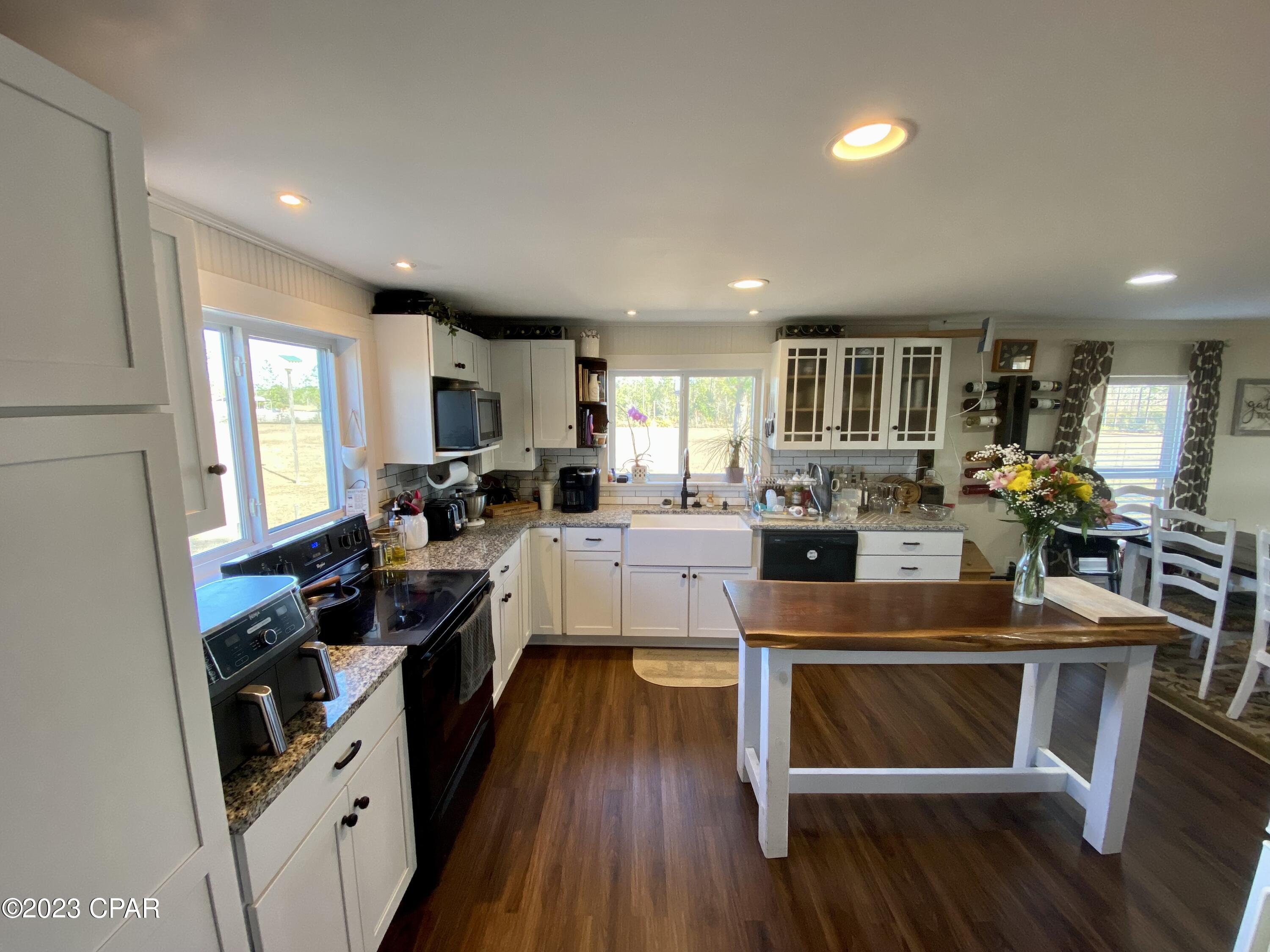 23312 Lamont Road Fountain, FL 32438 - Photo 21 of 33 Gallery Image 21