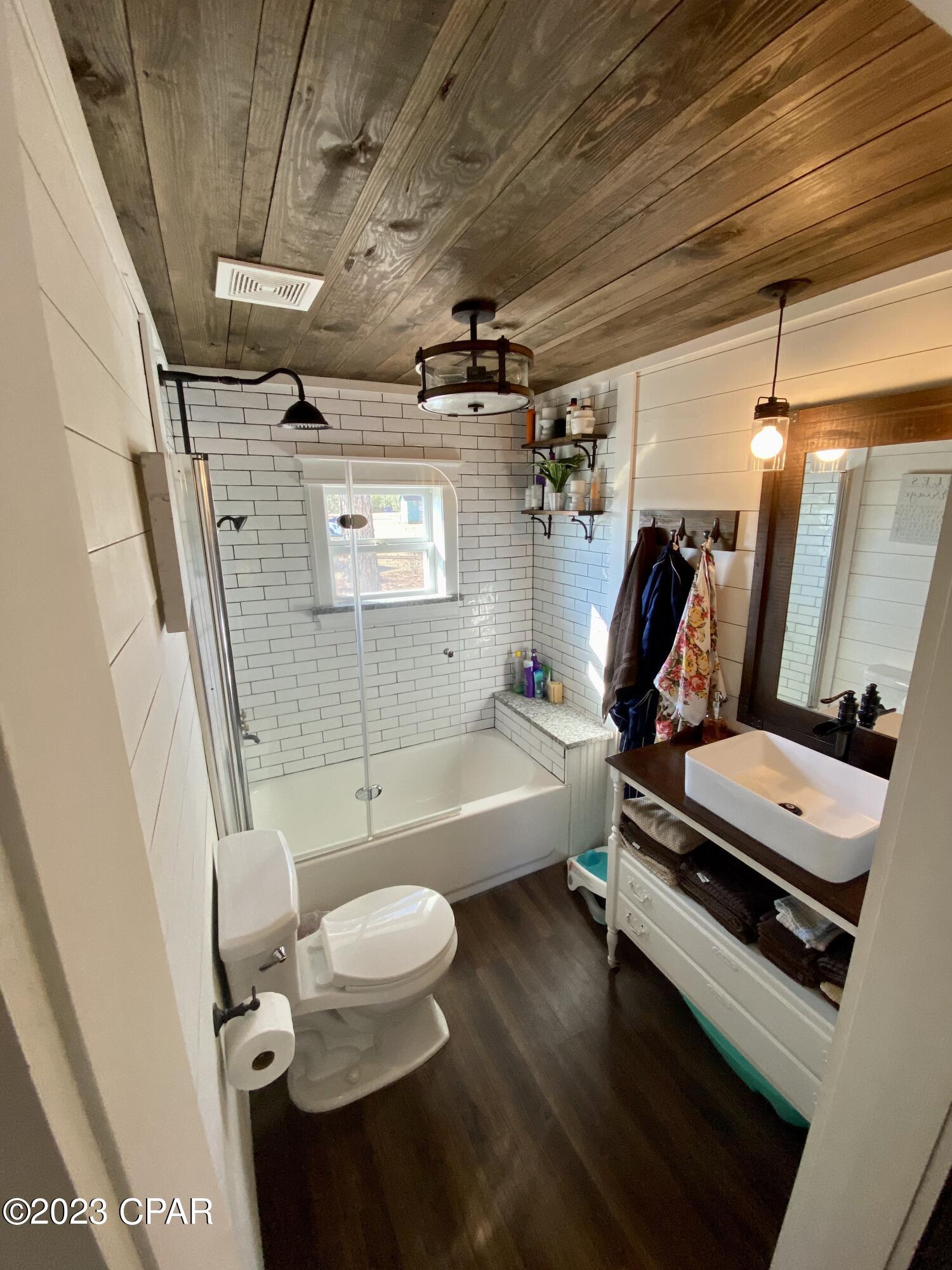 23312 Lamont Road Fountain, FL 32438 - Photo 24 of 33 Gallery Image 24
