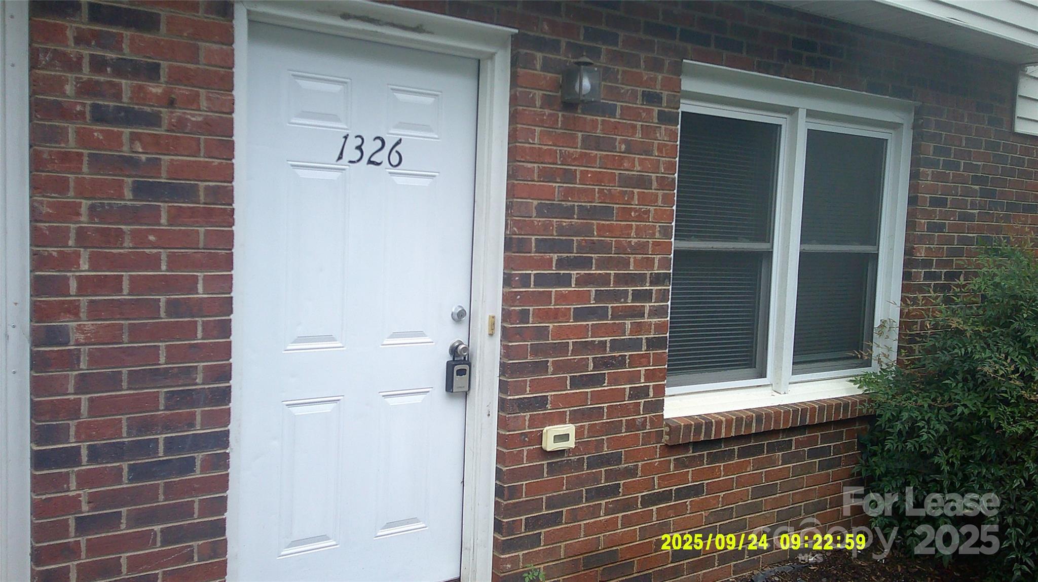 1326 7th Avenue Southwest Hickory, NC 28602 - Photo 2 of 11 a view of door