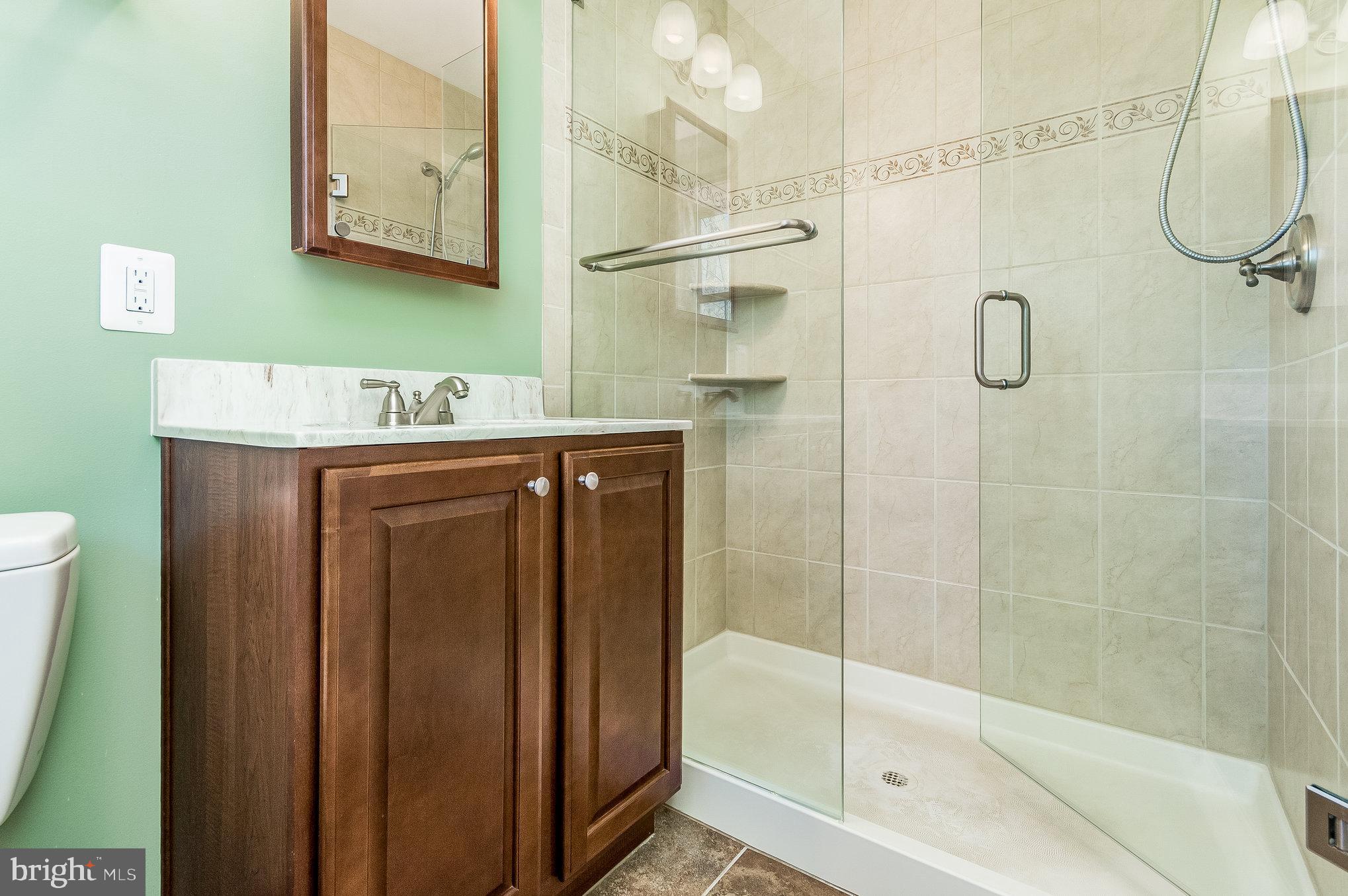 18413 Cabin Road Triangle, VA 22172 - Photo 16 of 35 Gallery Image 16