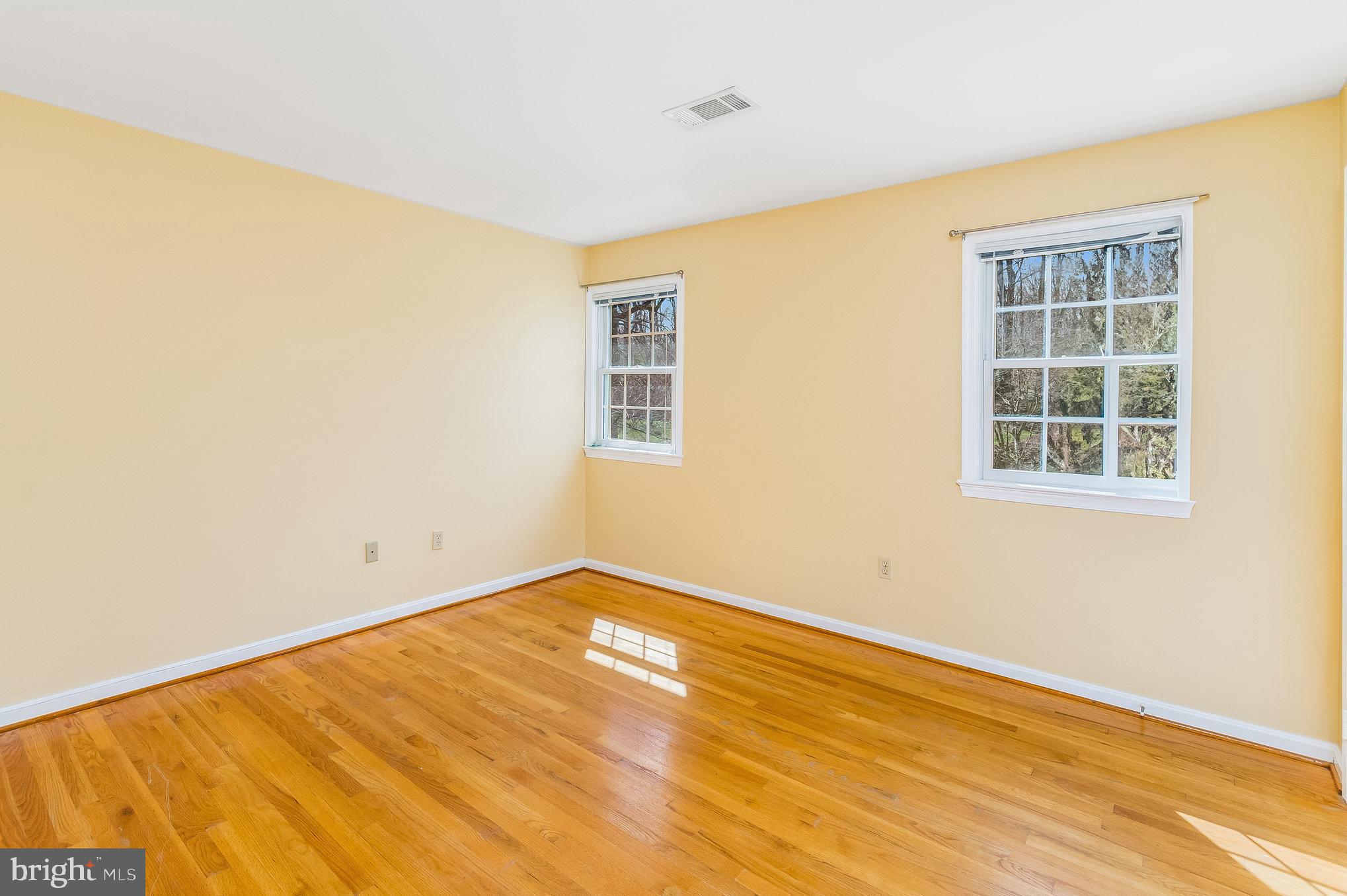 18413 Cabin Road Triangle, VA 22172 - Photo 20 of 35 Gallery Image 20