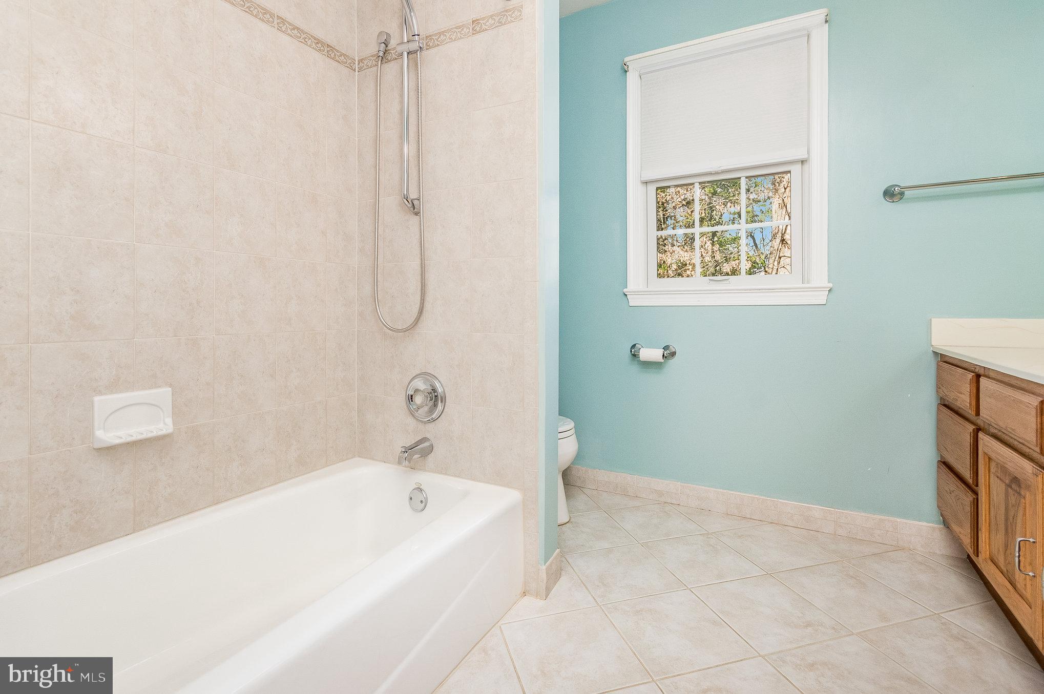 18413 Cabin Road Triangle, VA 22172 - Photo 21 of 35 Gallery Image 21