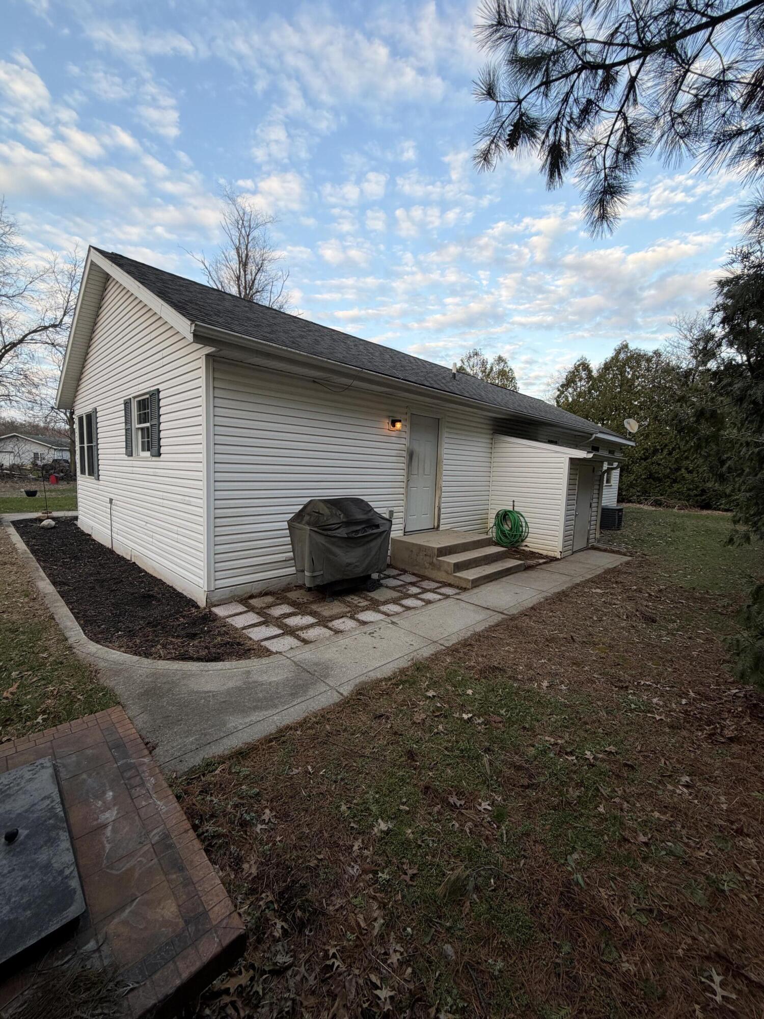 6901 East 250 South Knox, IN 46534 - Photo 3 of 12 1500x2000