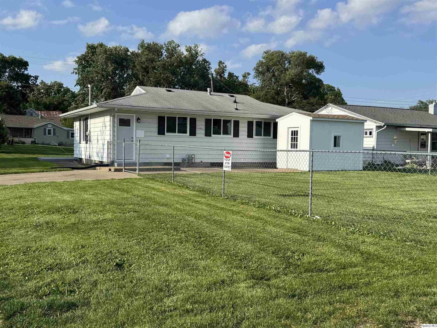 1700 Washington Street Quincy, IL 62301 - Photo 2 of 16