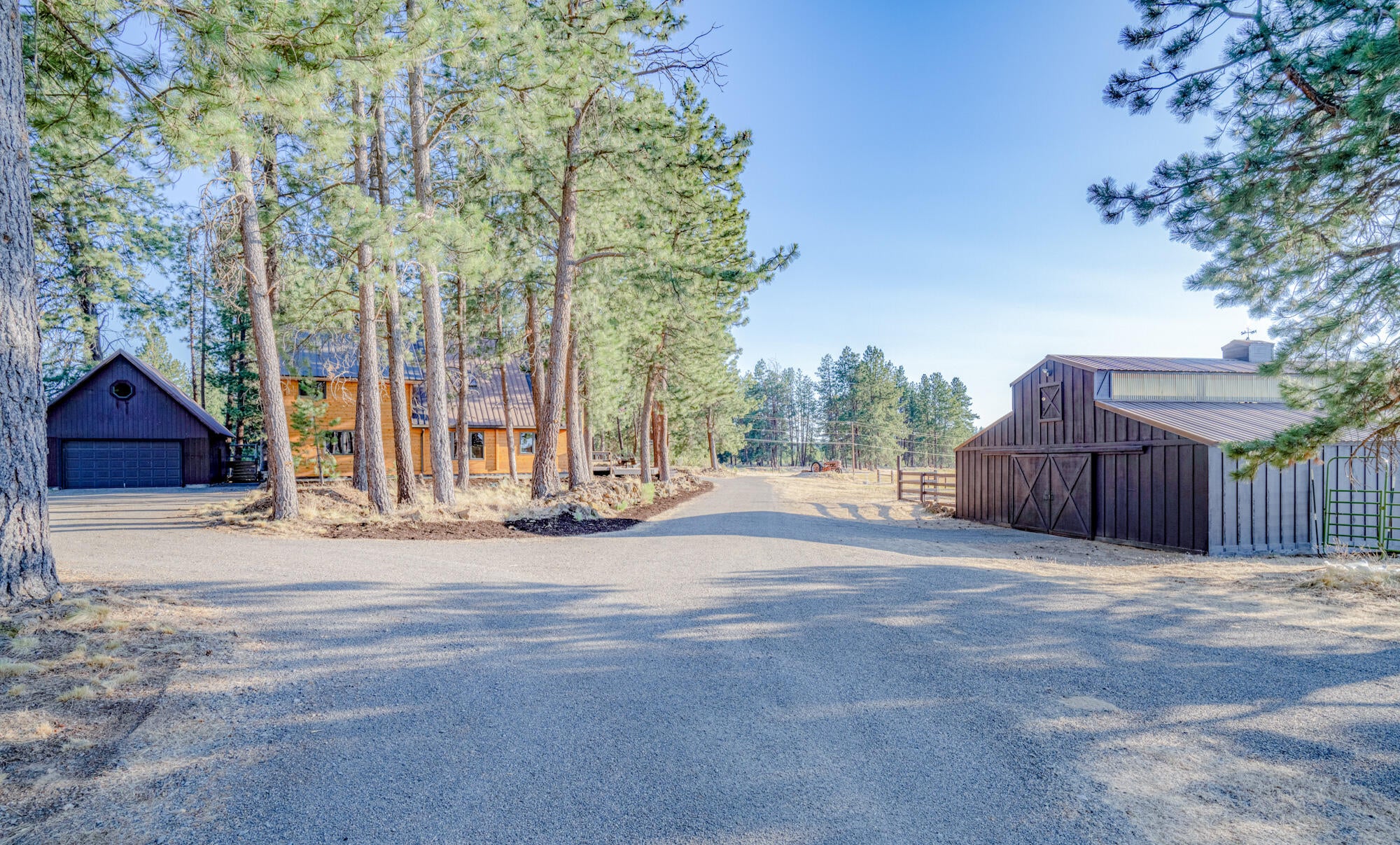 60647 Antler Road Bend, OR 97702 - Photo 35 of 44 35