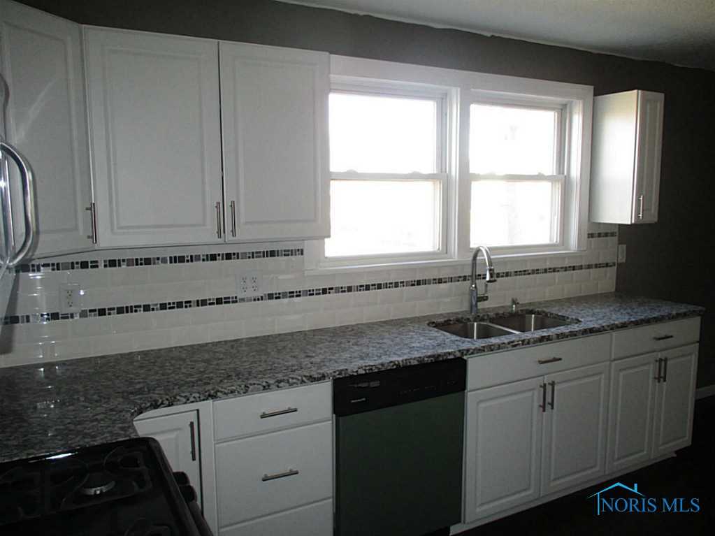 3431 Seaman Road Oregon, OH 43616 - Photo 4 of 19 Gallery Image 4
