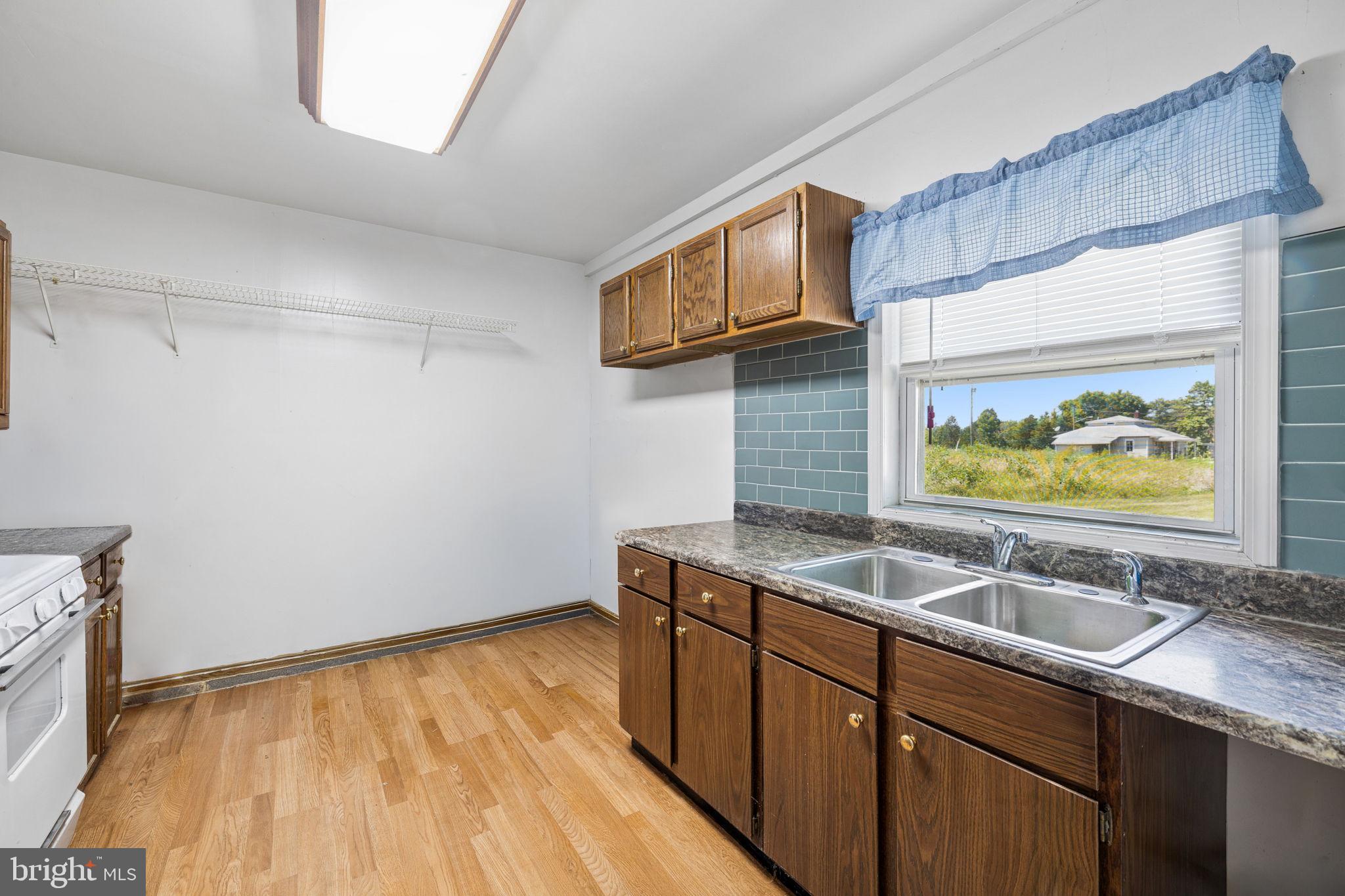14917 Compton Road Centreville, VA 20121 - Photo 40 of 72 Kitchen in Garage