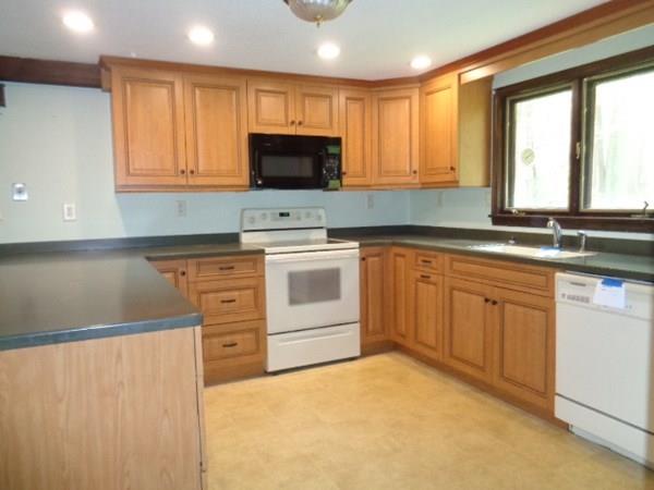 23 George Allen Road West Brookfield, MA 01585 - Photo 9 of 33 Gallery Image 9