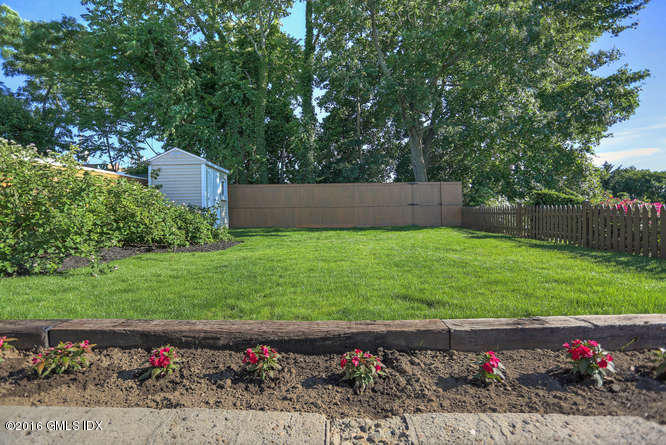 16 Apache Place Riverside, CT 06878 - Photo 24 of 27 a view of a backyard