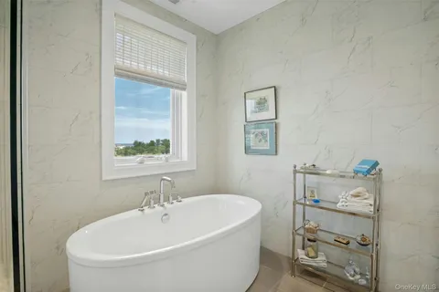 $2,648,000 | 710 Davenport Avenue, Unit 8, New Rochelle, NY 10805