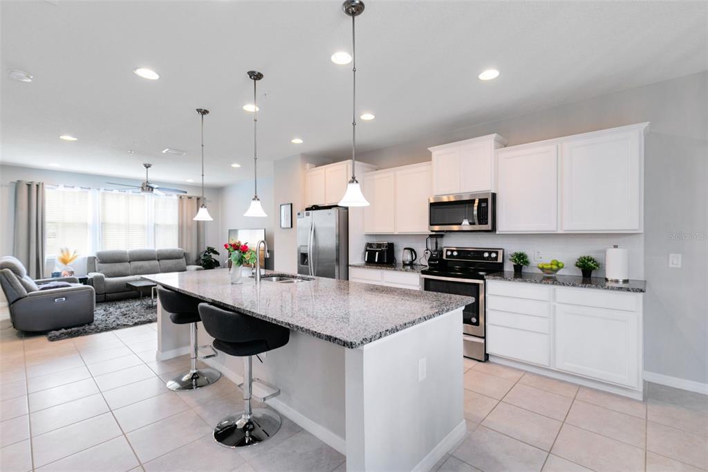 586 Piazza Point Oviedo, FL 32765 - Photo 13 of 38