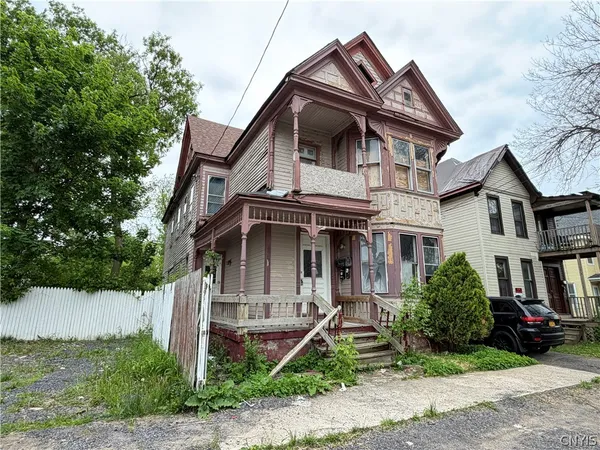 $89,900 | 176 Hobart Street, Utica, NY 13501