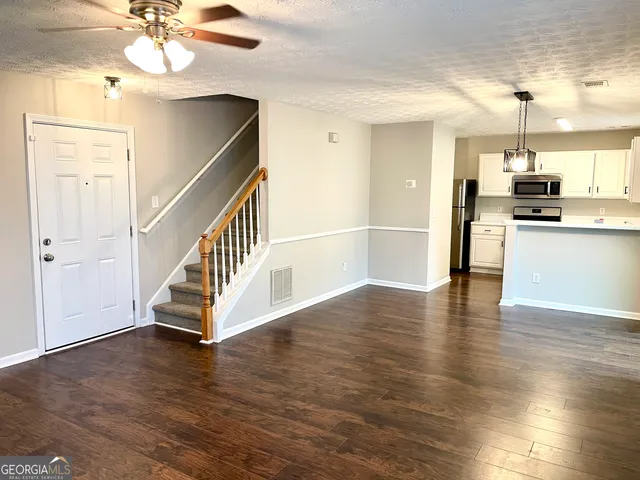 $1,895 | 650 Windcroft Circle Northwest, Acworth, GA 30101