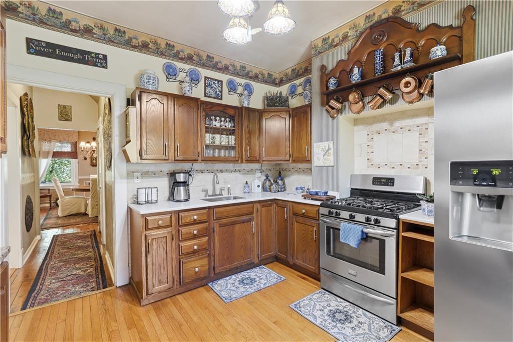 419 Hampton Street Pittsburgh, PA 15221 - Photo 17 of 49