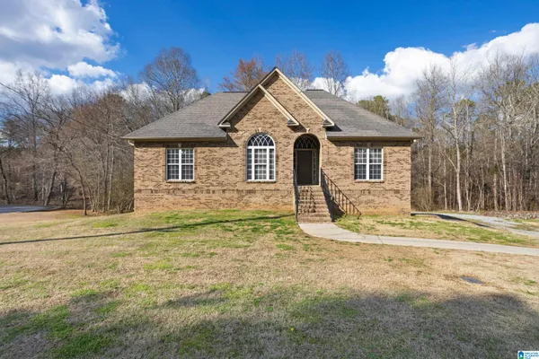 $310,000 | 231 Magnolia Circle, Warrior, AL 35180