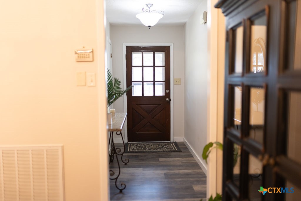 188 Cavalry Road Victoria, TX 77905 - Photo 8 of 26 a view of an entryway door