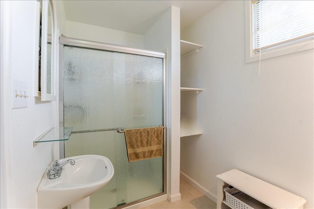 2334 San Bar Road, Unit 22 Graford, TX 76449 - Photo 13 of 40 Primary bathroom