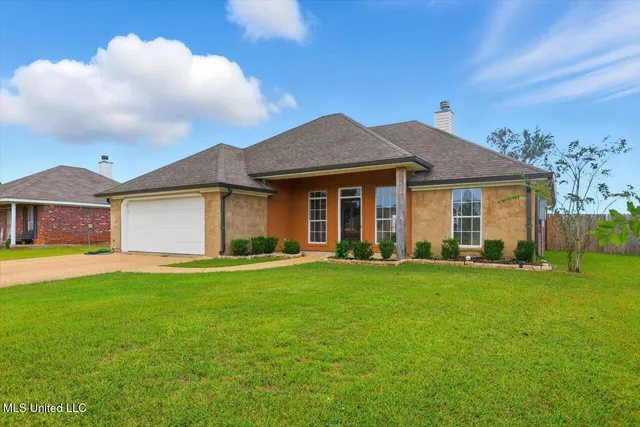 $275,000 | 1120 Spanish Oak Drive, Pearl, MS 39208