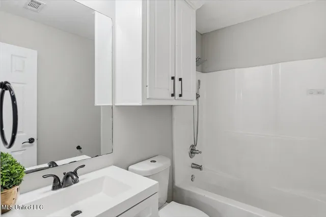 $275,000 | 1120 Spanish Oak Drive, Pearl, MS 39208