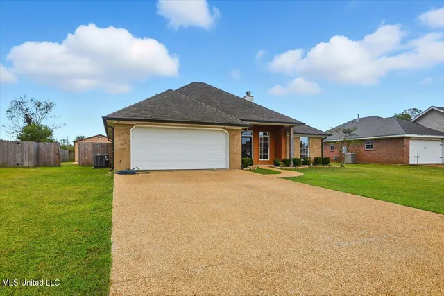 $275,000 | 1120 Spanish Oak Drive, Pearl, MS 39208