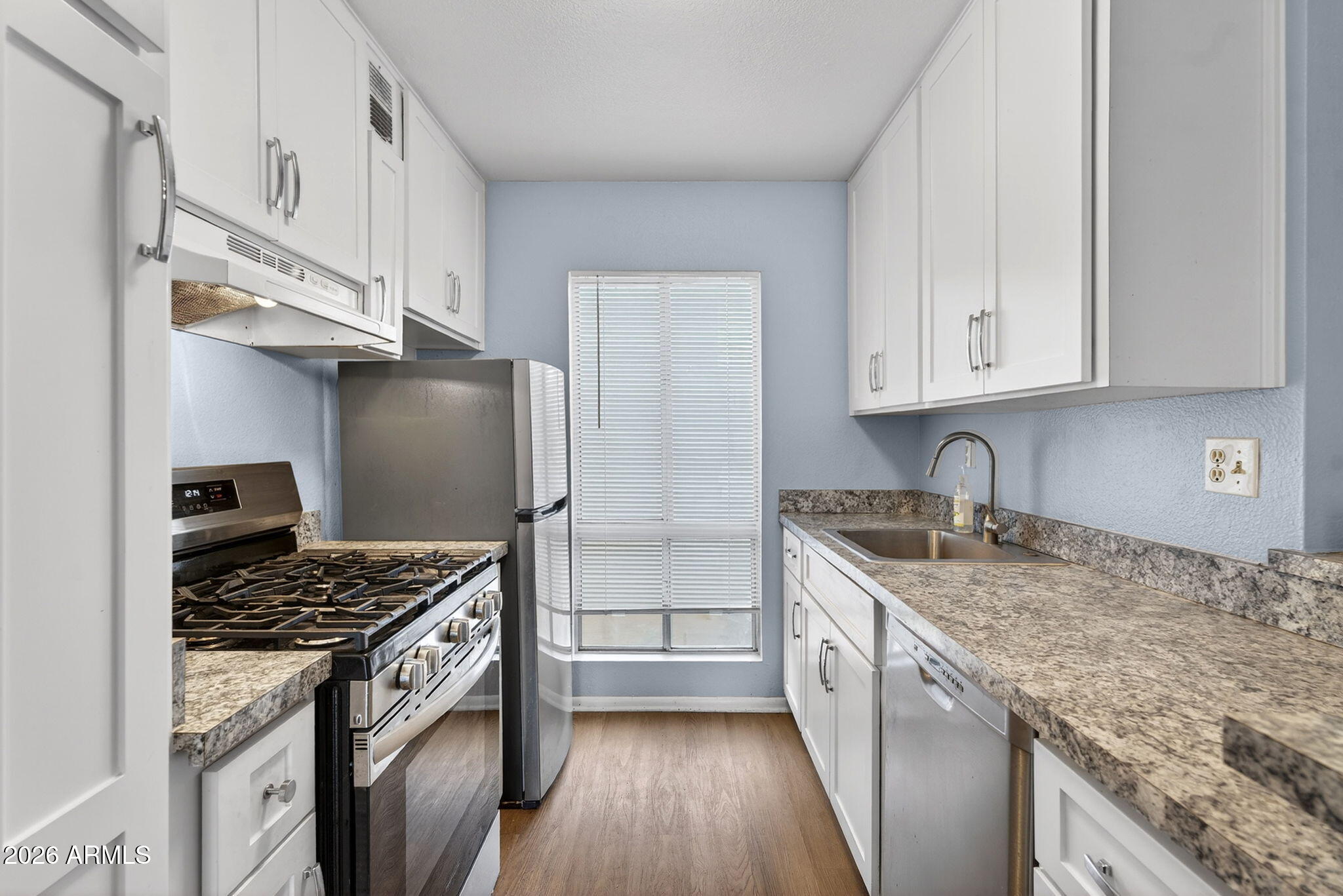 1701 West Tuckey Lane, Unit 206 Phoenix, AZ 85015 - Photo 9 of 19 1701 W TUCKEY LN 206