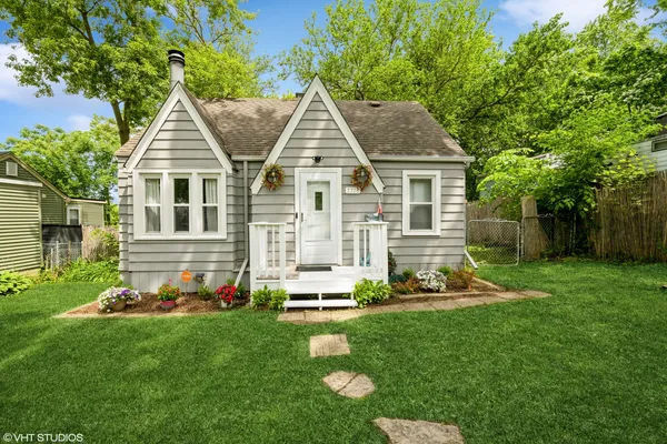 $250,000 | 7718 Beach Road, Wonder Lake, IL 60097