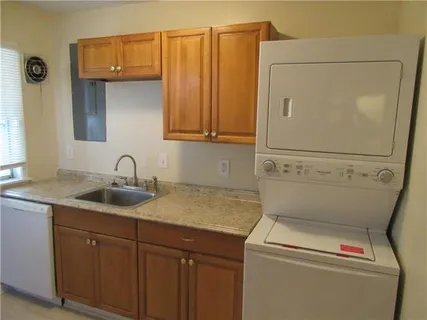 $1,500 | 423 East Butterfly Circle, Gretna, LA 70056