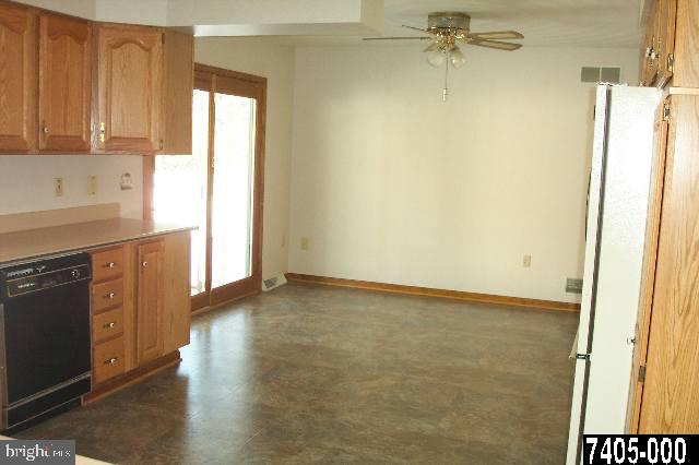 2425 Joppa Road York, PA 17403 - Photo 5 of 9