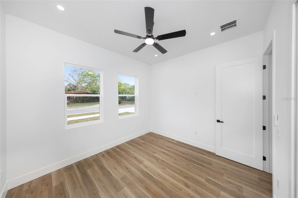 303 Archimedes Street Dunedin, FL 34698 - Photo 23 of 44