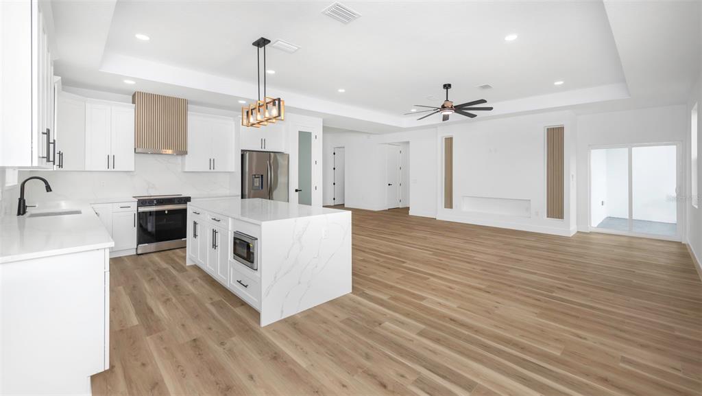 303 Archimedes Street Dunedin, FL 34698 - Photo 3 of 44