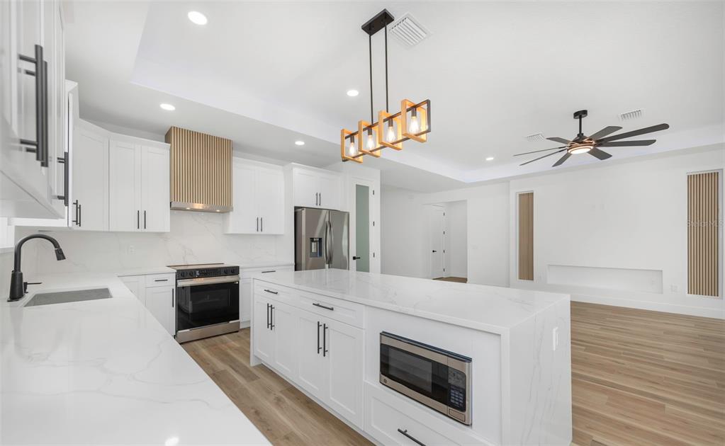 303 Archimedes Street Dunedin, FL 34698 - Photo 4 of 44