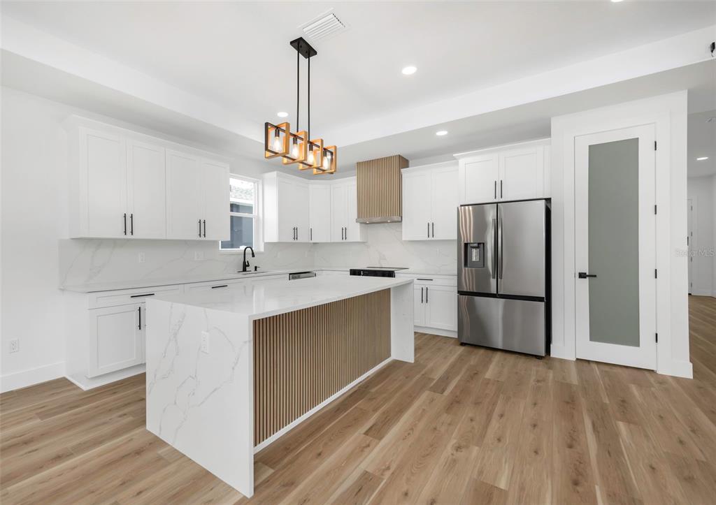 303 Archimedes Street Dunedin, FL 34698 - Photo 10 of 44