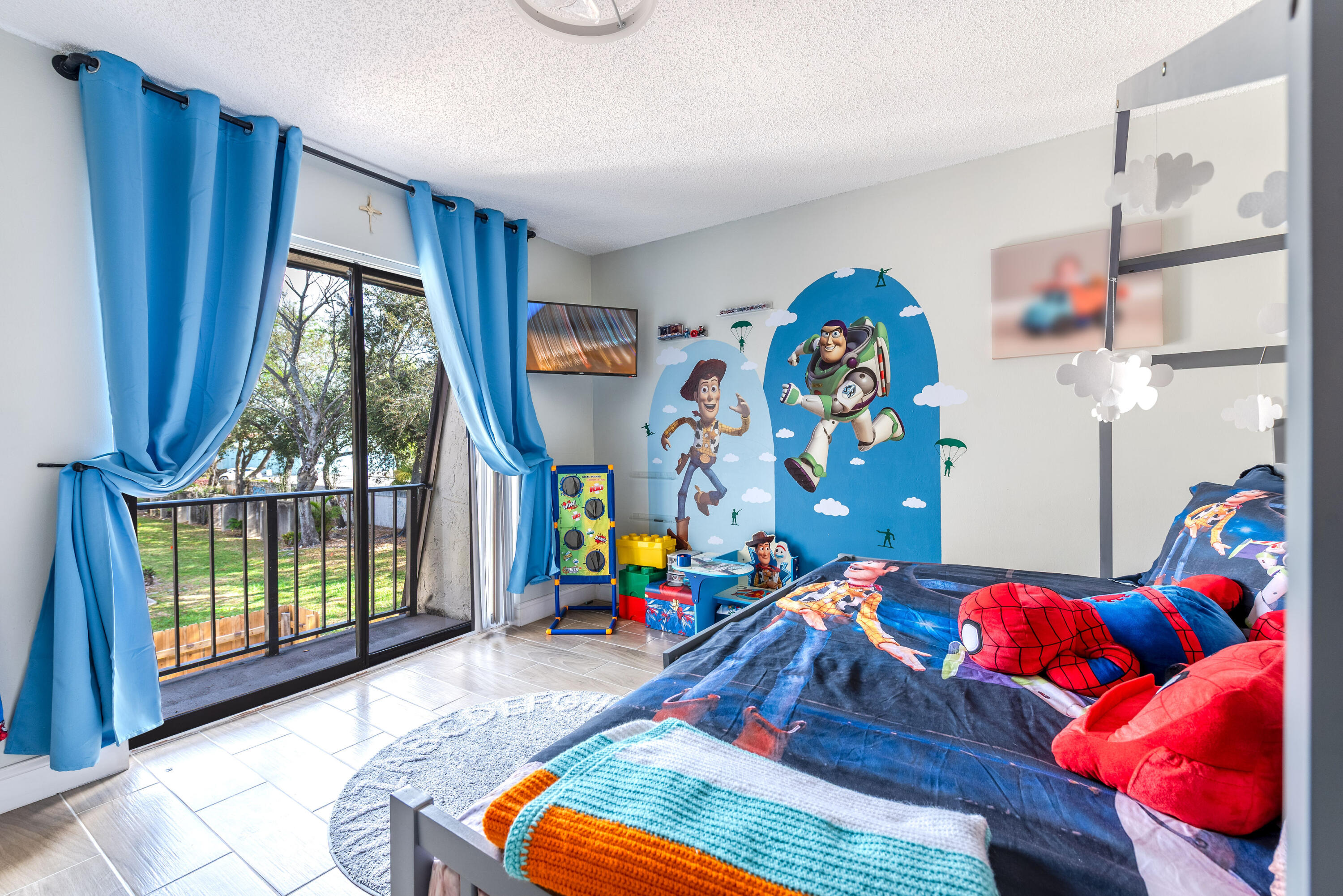 4572 Cherry Road West Palm Beach, FL 33417 - Photo 9 of 27 a living room with furniture and a window