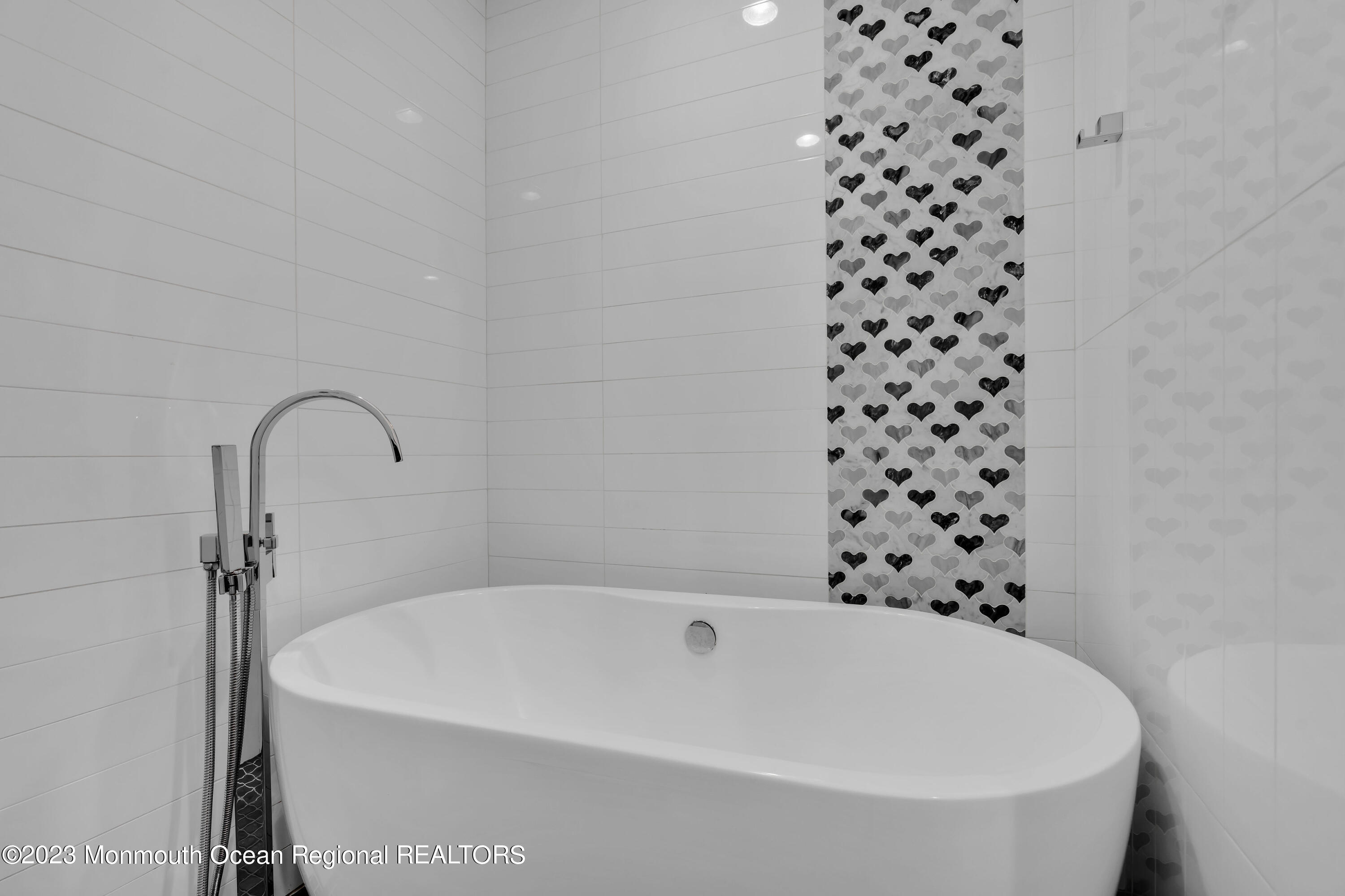 88 Whalepond Road West Long Branch, NJ 07764 - Photo 41 of 63 MJB05899