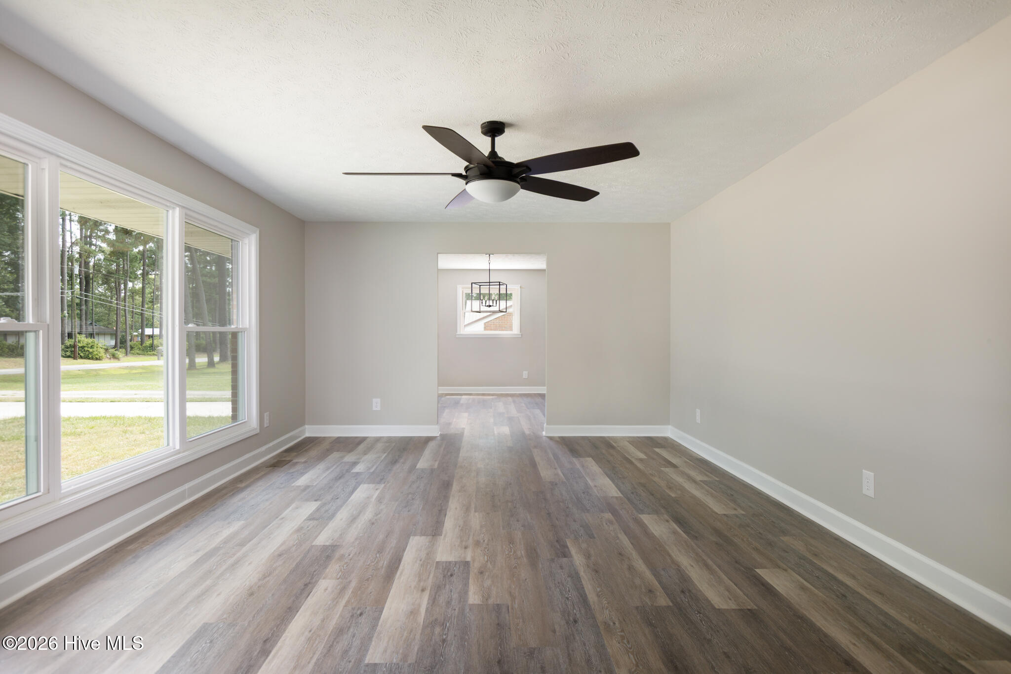 196 Country Club Road Whiteville, NC 28472 - Photo 4 of 27