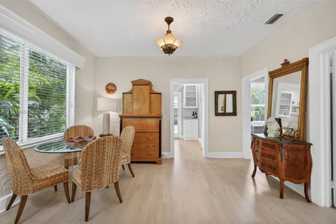 $800,000 | 1314 Southeast 1st Avenue, Fort Lauderdale, FL 33316