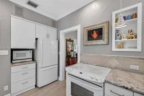 $800,000 | 1314 Southeast 1st Avenue, Fort Lauderdale, FL 33316