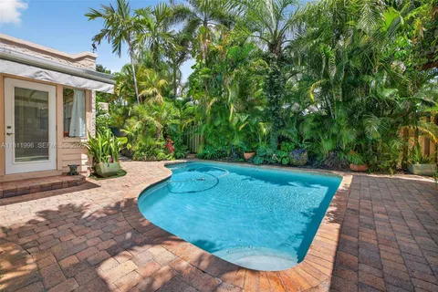 $800,000 | 1314 Southeast 1st Avenue, Fort Lauderdale, FL 33316