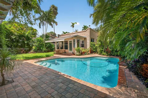 $800,000 | 1314 Southeast 1st Avenue, Fort Lauderdale, FL 33316