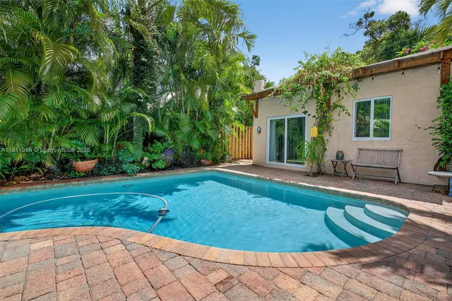 $850,000 | 1314 Southeast 1st Avenue, Fort Lauderdale, FL 33316