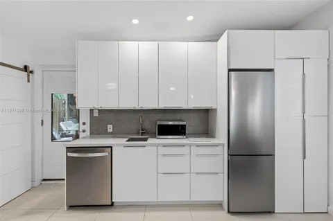 $850,000 | 1314 Southeast 1st Avenue, Fort Lauderdale, FL 33316