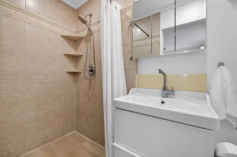 $850,000 | 1314 Southeast 1st Avenue, Fort Lauderdale, FL 33316