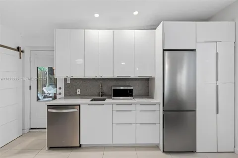 $800,000 | 1314 Southeast 1st Avenue, Fort Lauderdale, FL 33316