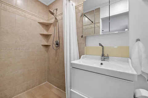 $800,000 | 1314 Southeast 1st Avenue, Fort Lauderdale, FL 33316