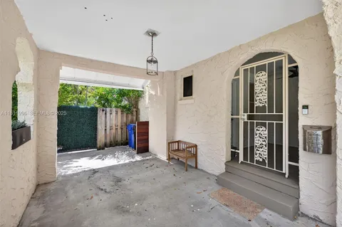 $800,000 | 1314 Southeast 1st Avenue, Fort Lauderdale, FL 33316