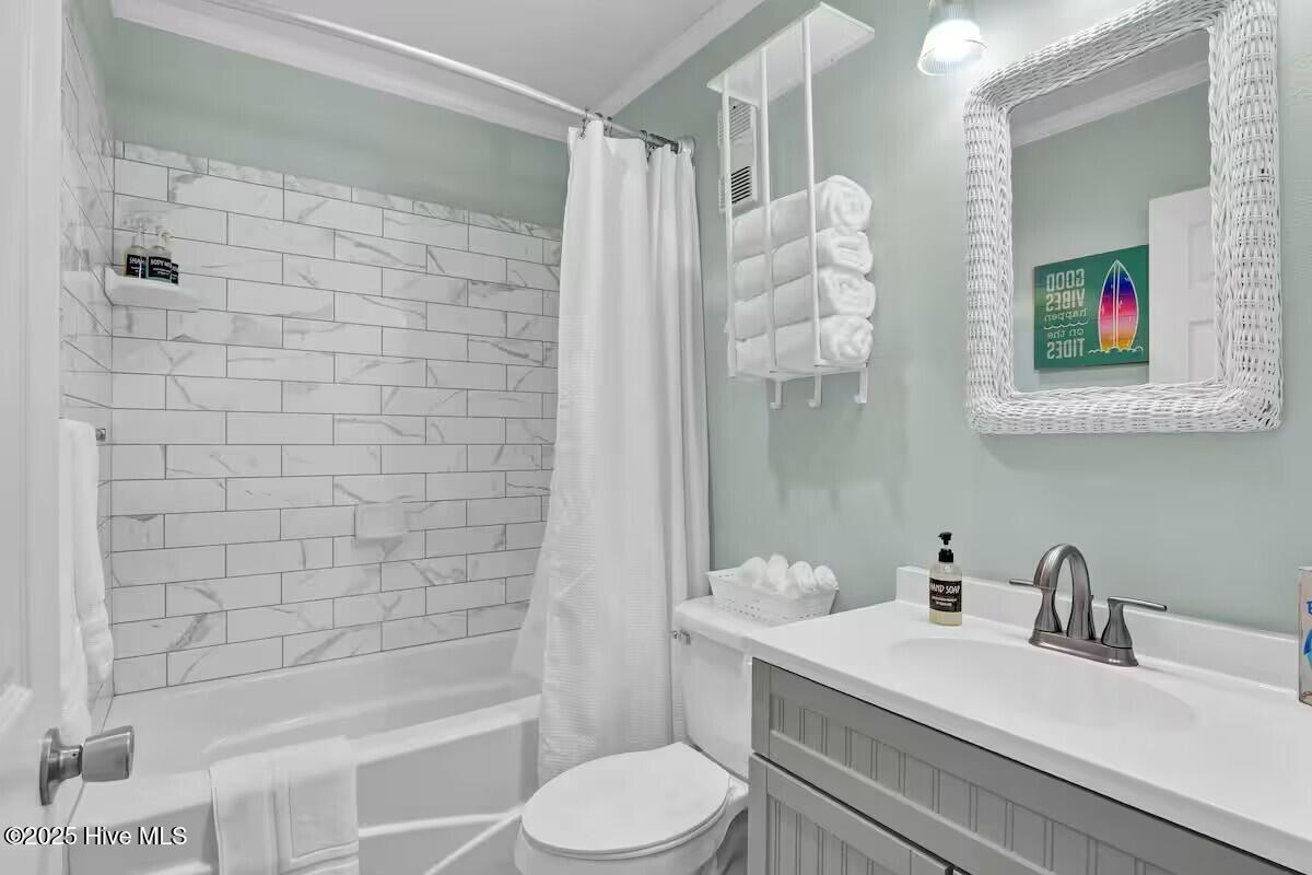2264 New River Inlet Road, Unit 301 North Topsail Beach, NC 28460 - Photo 18 of 26 279116f3-ac86-4fec-9e8e-7ba145f3ecfa
