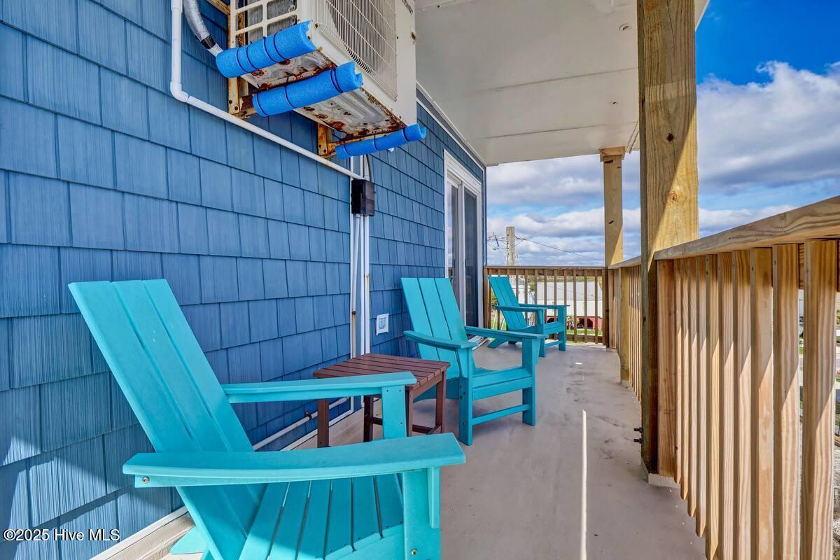 2264 New River Inlet Road, Unit 301 North Topsail Beach, NC 28460 - Photo 9 of 26 7fc89915-24d1-4ba5-8e2e-3bbd316f4243